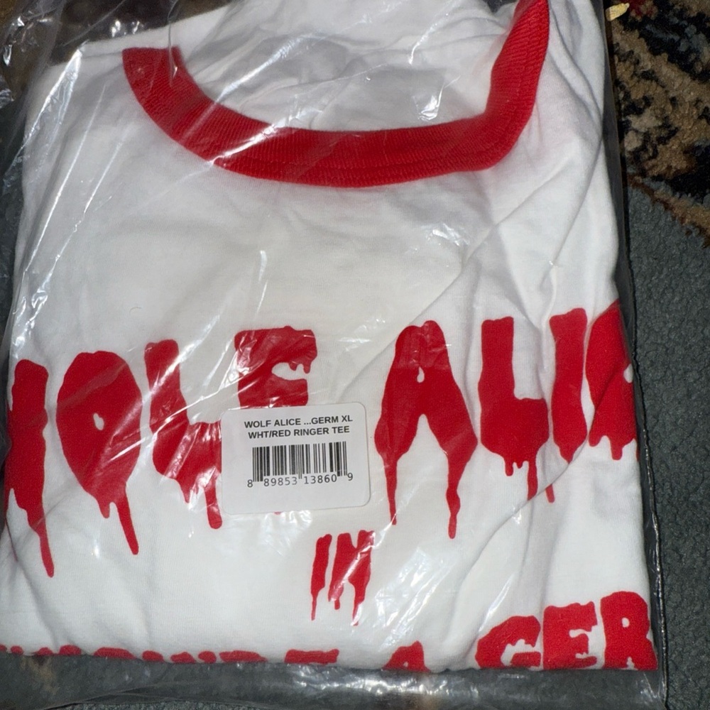WOLF ALICE  Classic White Short Sleeve Tee